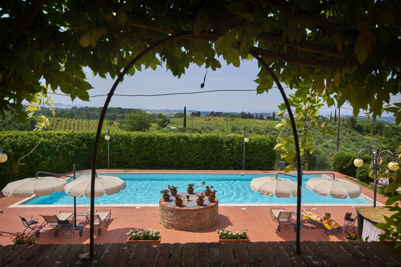 Curina Hotel