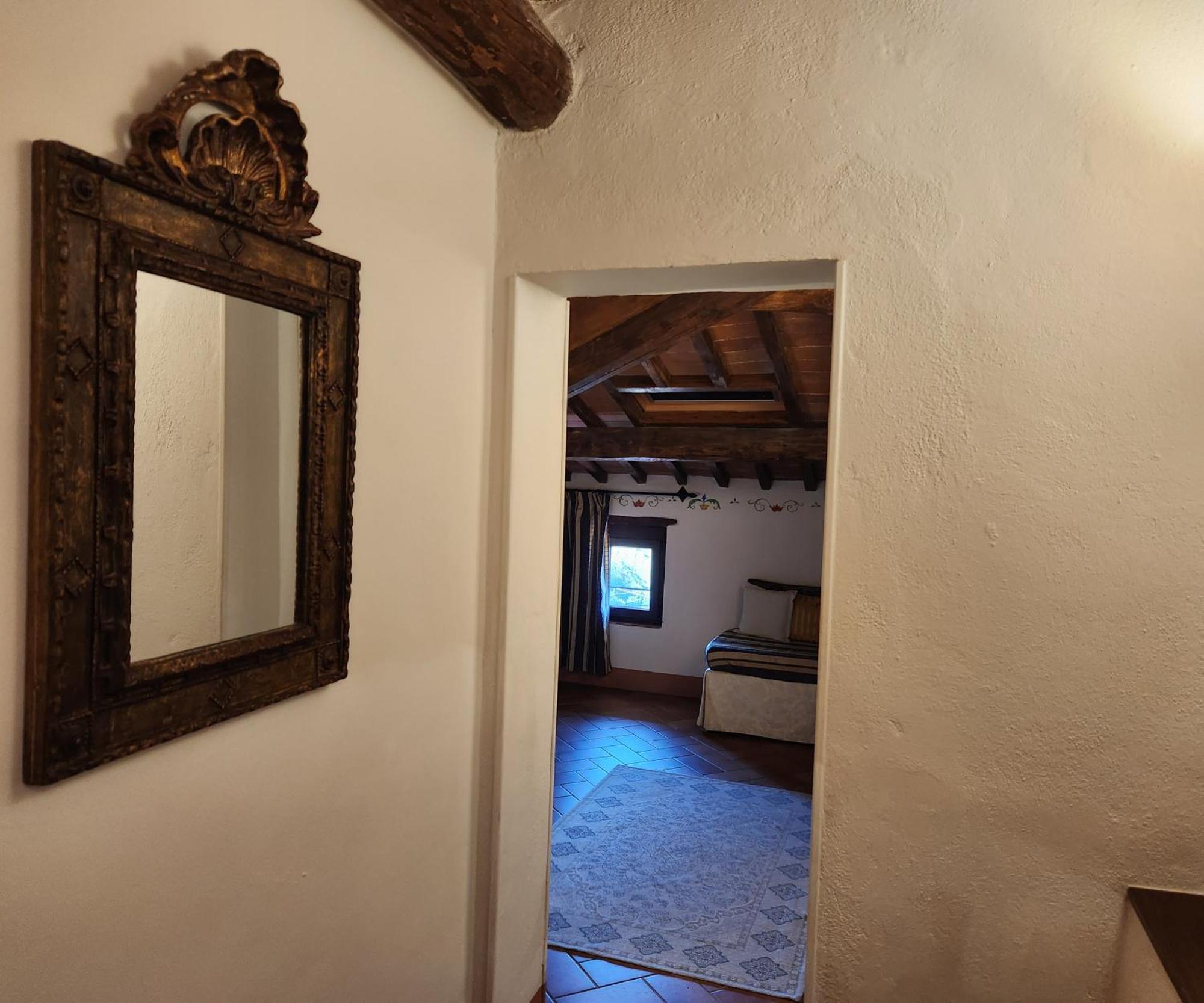 Curina Hotel